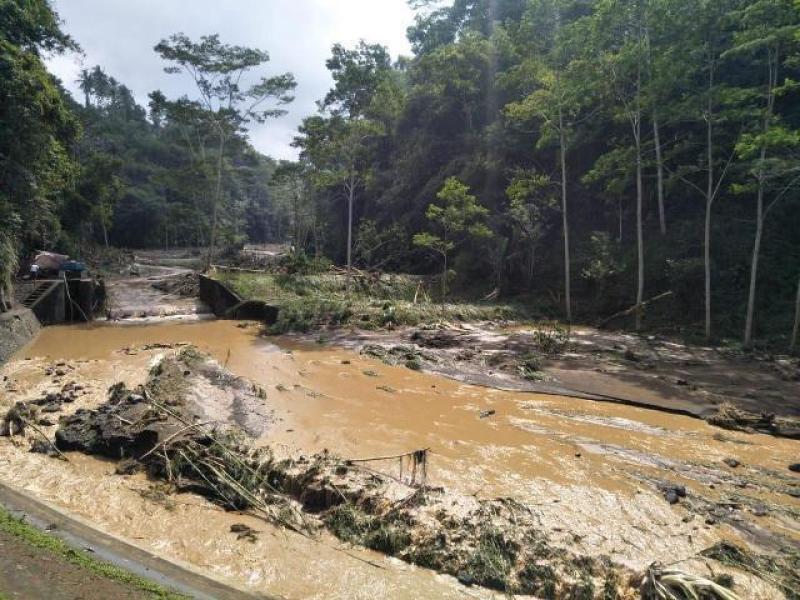 Banjir Bandang Hancurkan Rumah Pintu Air DAM Tamansari Ratusan Hektare